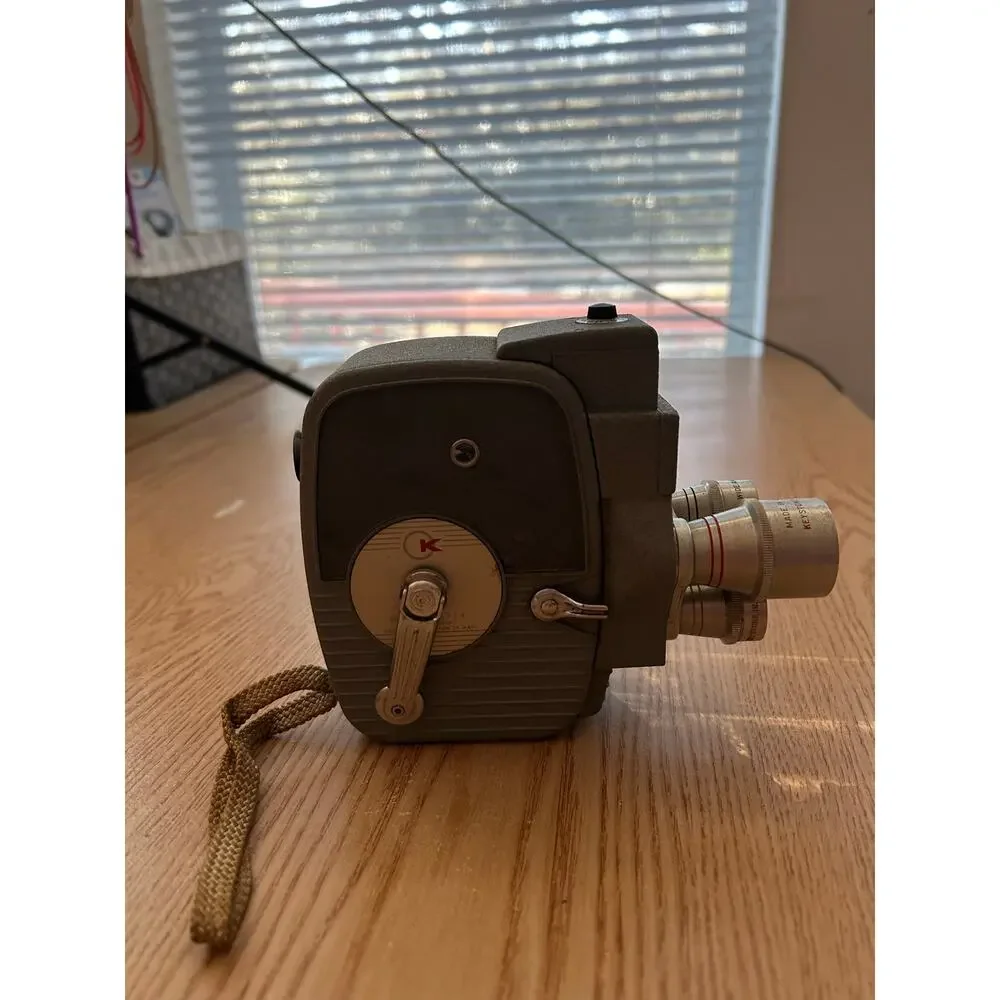 Vintage 1950's Keystone K-4C Electric Eye 8MM Movie Camera Wide Angle 3 Lens